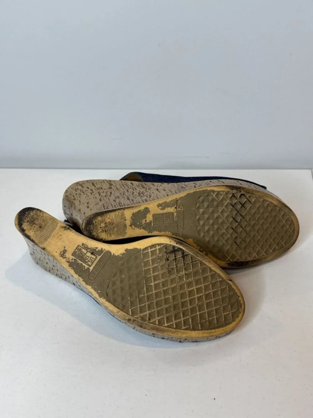 Aerosoles World Traveler Denim Peep Toe Wedge Sandals Size 12M